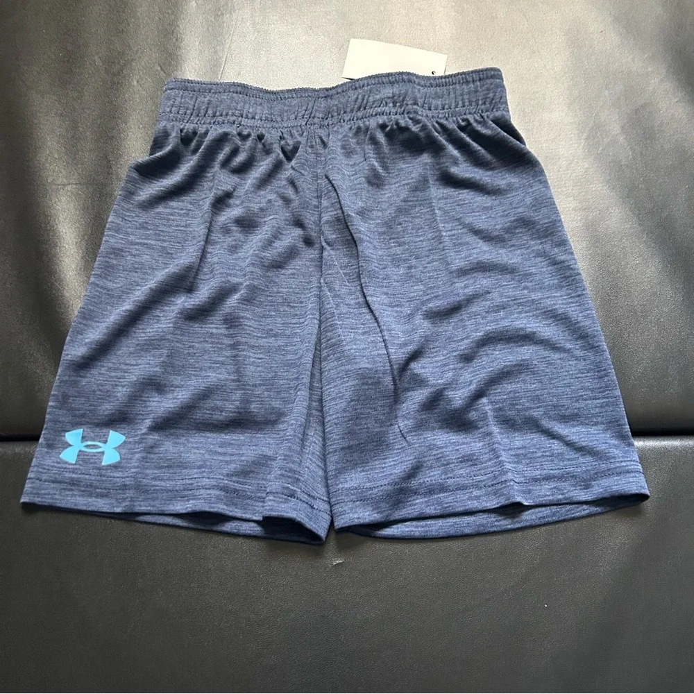 NWT Under Armour Athletic Set Boys Size 5